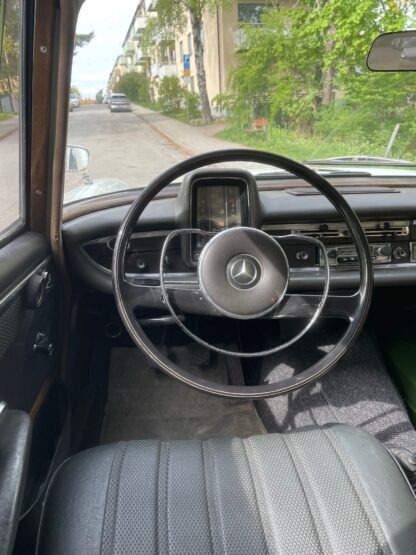Mercedes 230 UNIVERSAL 1967 W110 - Bild 3