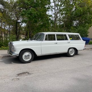 Mercedes 230 UNIVERSAL 1967 W110