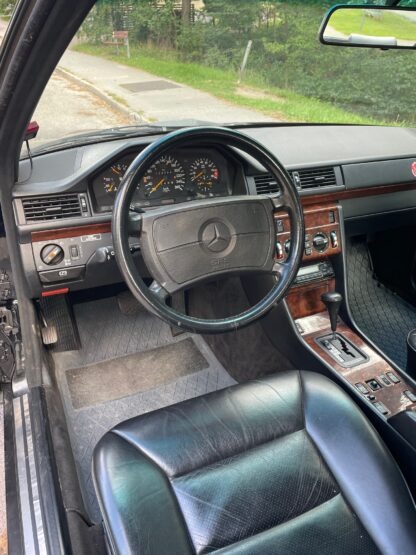 Mercedes 300CE-24V 5-G Aut 1990 C124 - Bild 2