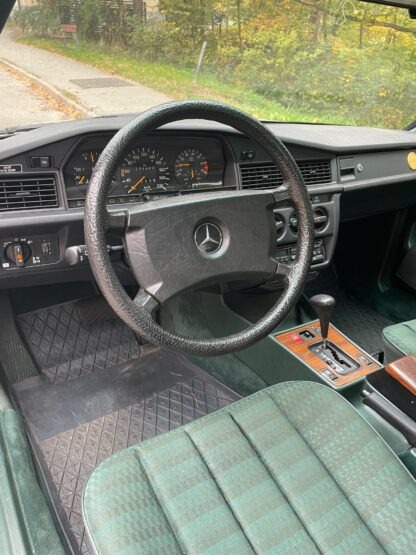 Mercedes W201 190E 2.0 Aut - 1989 - Bild 3